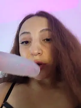 VickyHoult online show from 03/03/25, 09:05