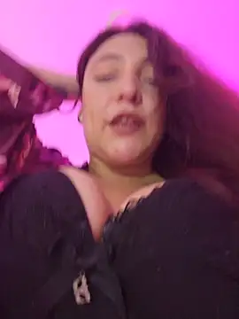 VickyHoult online show from 05/02/26, 12:48