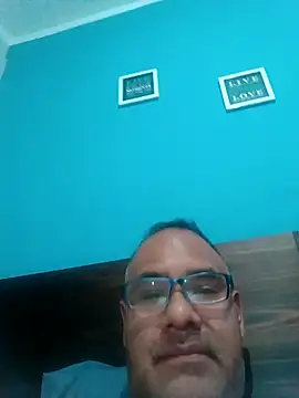 PhillDrake11 online show from 11/28/25, 04:04