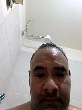 PhillDrake11 online show from 12/17/25, 05:13