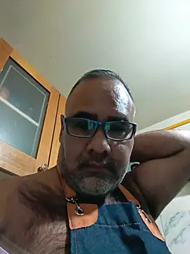 Snapshot of PhillDrake11 chatting on 07/08/26, 11:53 PhillDrake11 online show from 07/08/26, 11:53