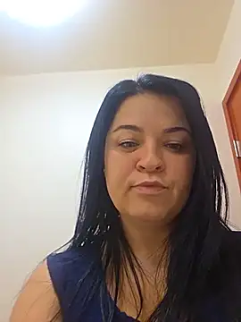 Snapshot of raea_quinn chatting on 08/05/26, 03:48 raea quinn online show from 08/05/26, 03:48