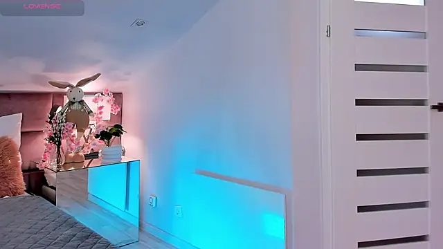 MiaMuse online show from 04/16/26, 07:14