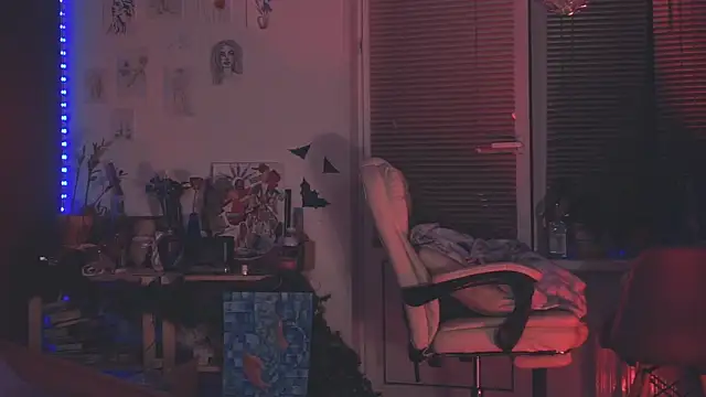 juby yuby online show from 12/22/24, 08:47