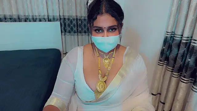 Snapshot of SonY_CaM chatting on 10/27/25, 04:44 SonY CaM online show from 10/27/25, 04:44