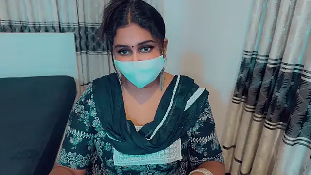 Snapshot of SonY_CaM chatting on 11/08/25, 05:01 SonY CaM online show from 11/08/25, 05:01