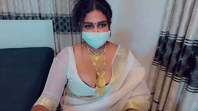 Snapshot of SonY_CaM chatting on 12/15/25, 04:44 SonY CaM online show from 12/15/25, 04:44