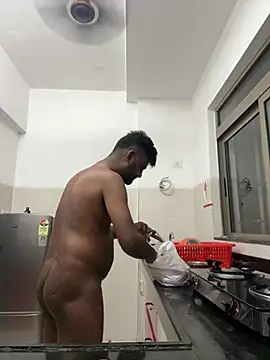 Snapshot of HIMSEXY chatting on 02/06/25, 02:15 HIMSEXY online show from 02/06/25, 02:15