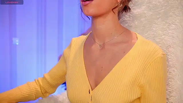 Snapshot of Danielle_Thomas chatting on 01/30/25, 11:44 Danielle Thomas online show from 01/30/25, 11:44