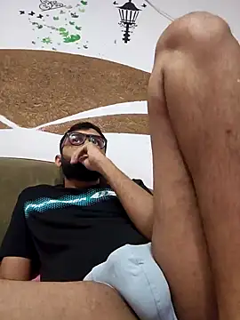 Snapshot of love4shownude chatting on 12/28/24, 02:33 love4shownude online show from 12/28/24, 02:33