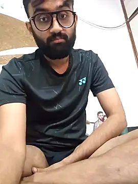 Snapshot of love4shownude chatting on 01/07/25, 04:18 love4shownude online show from 01/07/25, 04:18