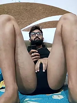 Snapshot of love4shownude chatting on 01/16/25, 01:58 love4shownude online show from 01/16/25, 01:58