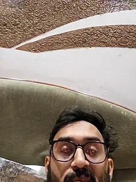 Snapshot of love4shownude chatting on 03/23/25, 05:54 love4shownude online show from 03/23/25, 05:54