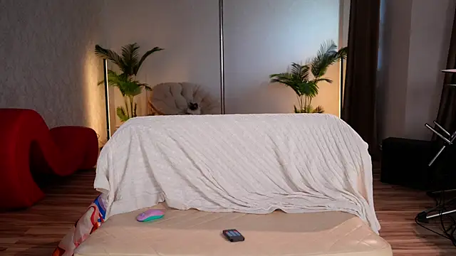 KittyCaitlin online show from 04/21/26, 02:51