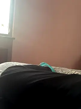 Snapshot of xhamster2021 chatting on 10/31/25, 12:28 xhamster2021 online show from 10/31/25, 12:28