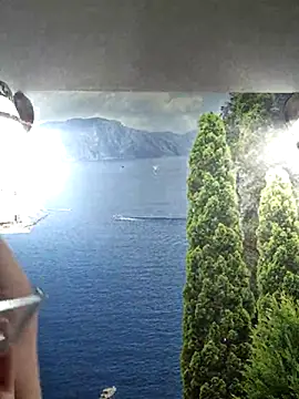 LazyTanukii online show from 01/13/26, 06:40