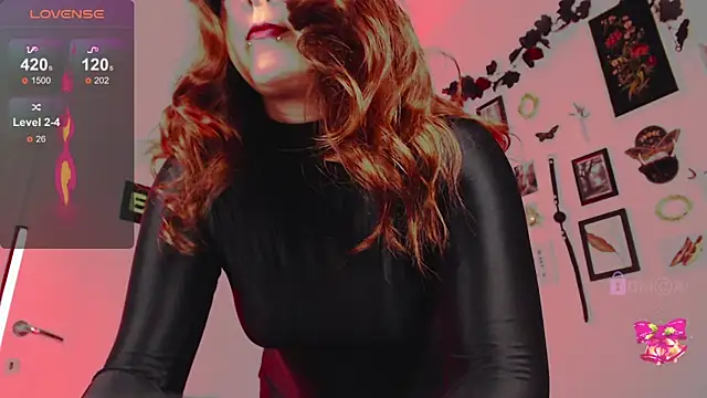 auroralatexprincess online show from 12/23/24, 07:52