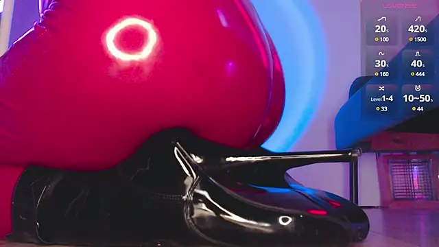 auroralatexprincess online show from 02/06/25, 09:28