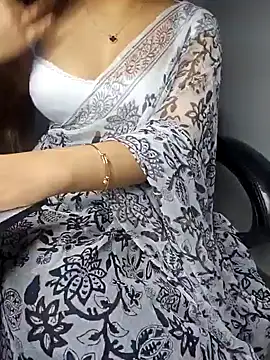 Snapshot of aliyaah_singh chatting on 01/13/25, 12:09 aliyaah singh online show from 01/13/25, 12:09