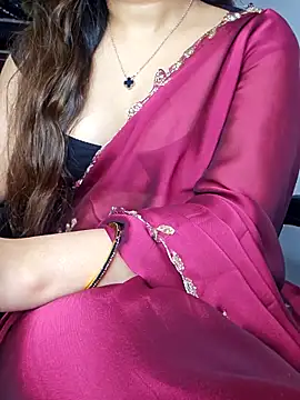 Snapshot of aliyaah_singh chatting on 09/08/25, 05:34 aliyaah singh online show from 09/08/25, 05:34