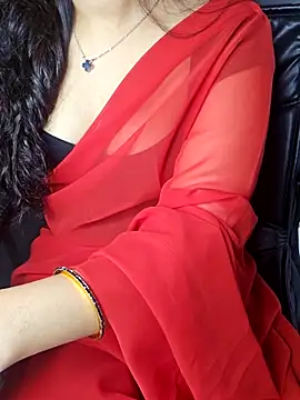 Snapshot of aliyaah_singh chatting on 10/07/25, 05:32 aliyaah singh online show from 10/07/25, 05:32