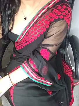 Snapshot of aliyaah_singh chatting on 06/18/26, 05:39 aliyaah singh online show from 06/18/26, 05:39
