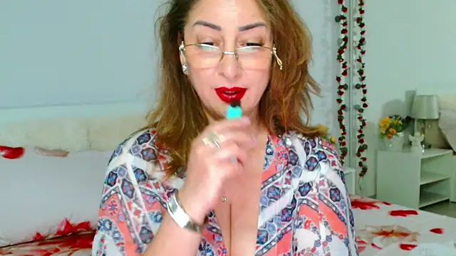 Tyana40 online show from 04/21/26, 01:42