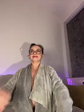 Snapshot of FemDom_RubyKnightXXO chatting on 11/20/25, 08:08 FemDom RubyKnightXXO online show from 11/20/25, 08:08