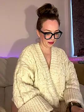 Snapshot of FemDom_RubyKnightXXO chatting on 12/22/25, 02:25 FemDom RubyKnightXXO online show from 12/22/25, 02:25