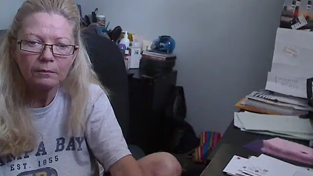 XTRAHORNYONE online show from 01/11/25, 02:04