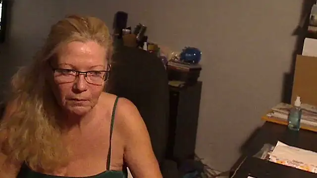 XTRAHORNYONE online show from 02/07/25, 12:20