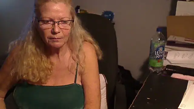 XTRAHORNYONE online show from 02/13/25, 12:13