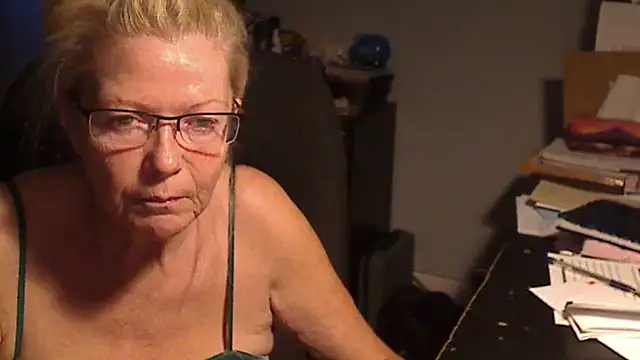 XTRAHORNYONE online show from 03/01/25, 02:48