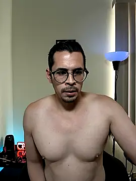 Snapshot of towers_j chatting on 11/10/25, 06:18 towers j online show from 11/10/25, 06:18