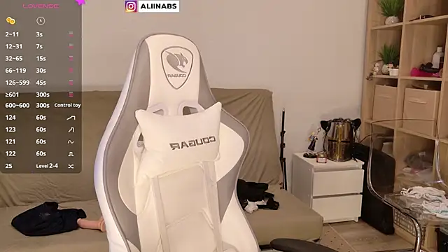 aliiiiiina online show from 01/08/25, 11:54