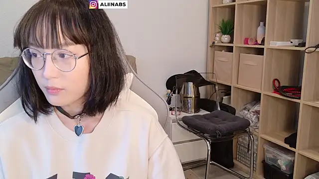 aliiiiiina online show from 01/29/25, 05:40