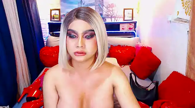 Snapshot of TsGoddessNhicolle chatting on 02/10/25, 01:01 TsGoddessNhicolle online show from 02/10/25, 01:01