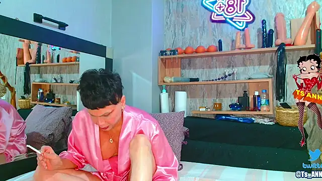 Snapshot of TS_ANNA_ chatting on 12/14/24, 02:53 TS ANNA online show from 12/14/24, 02:53