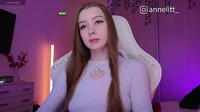 Annelitt online show from 12/22/25, 08:17