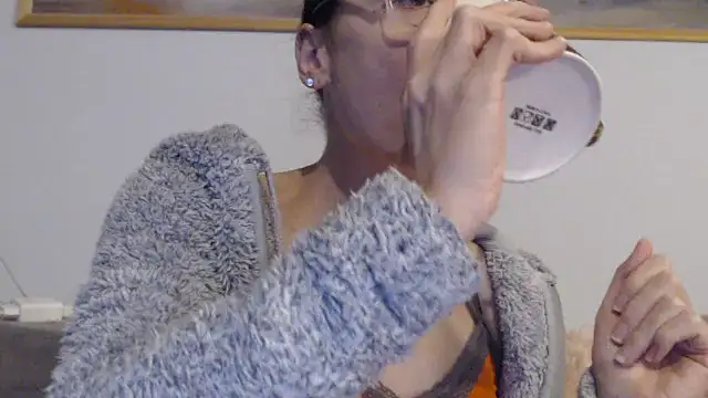 Snapshot of cleophee chatting on 02/05/26, 06:51 cleophee online show from 02/05/26, 06:51