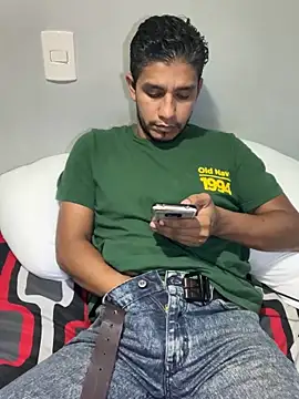 Darkdickhard online show from 10/17/25, 03:20