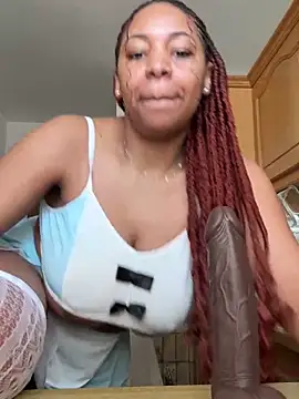 Snapshot of kataryna69 chatting on 03/05/25, 11:38 kataryna69 online show from 03/05/25, 11:38