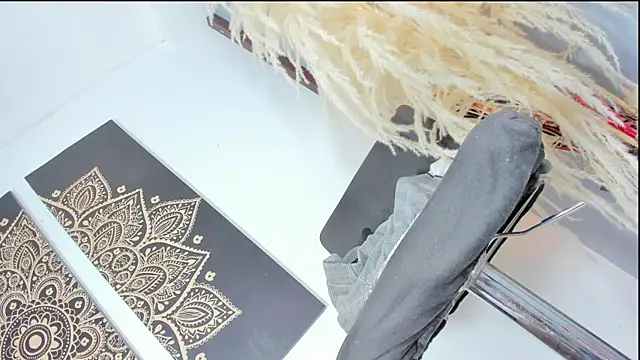 Tamara 18 online show from 09/29/25, 10:42