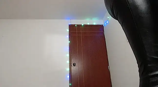 Snapshot of MARIANAWEED chatting on 03/12/25, 01:14 MARIANAWEED online show from 03/12/25, 01:14