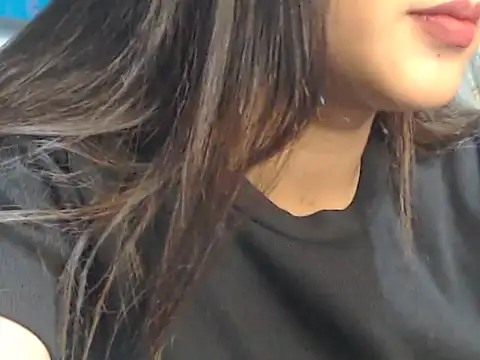 Snapshot of NancyRuvi chatting on 12/17/24, 06:31 NancyRuvi online show from 12/17/24, 06:31