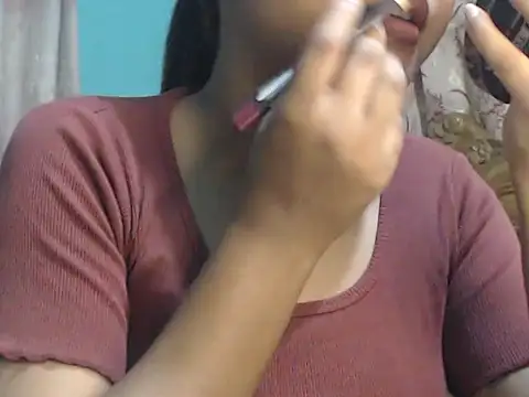 Snapshot of NancyRuvi chatting on 11/06/25, 03:24 NancyRuvi online show from 11/06/25, 03:24