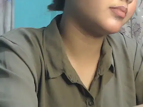 Snapshot of NancyRuvi chatting on 11/11/25, 02:28 NancyRuvi online show from 11/11/25, 02:28