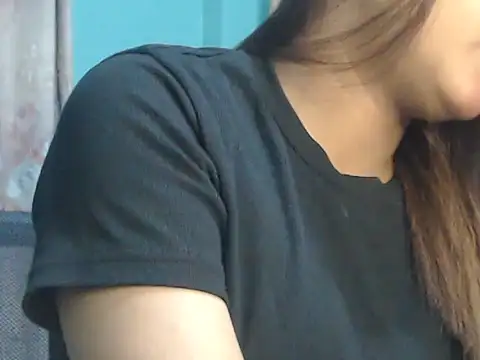 Snapshot of NancyRuvi chatting on 11/24/25, 04:40 NancyRuvi online show from 11/24/25, 04:40