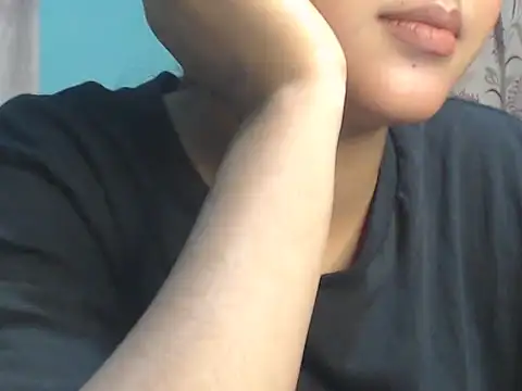 Snapshot of NancyRuvi chatting on 12/04/25, 02:48 NancyRuvi online show from 12/04/25, 02:48