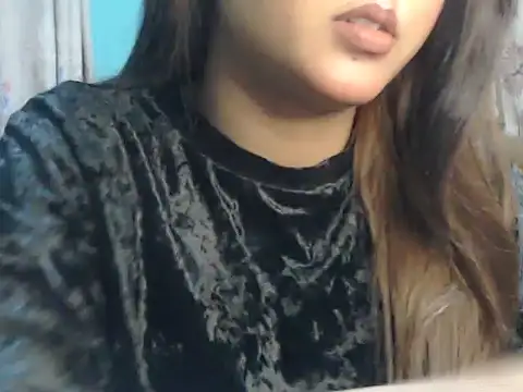 Snapshot of NancyRuvi chatting on 12/15/25, 04:00 NancyRuvi online show from 12/15/25, 04:00